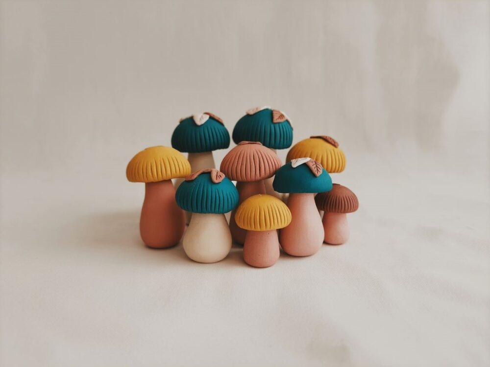 kolorowe grzybki z plasteliny
